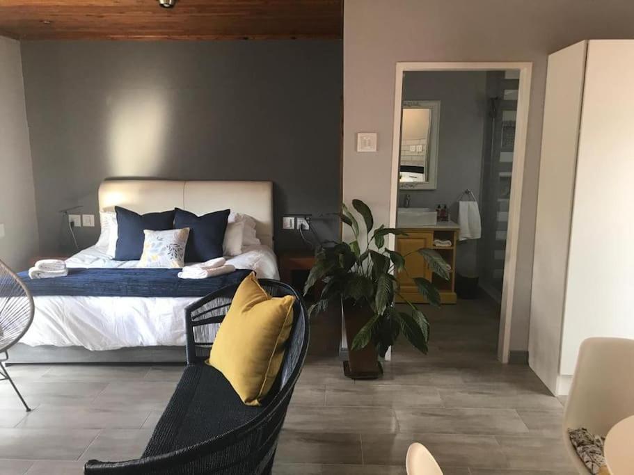 Blue Lotus Guest House Pta East-Solar Power Pretoria Bagian luar foto
